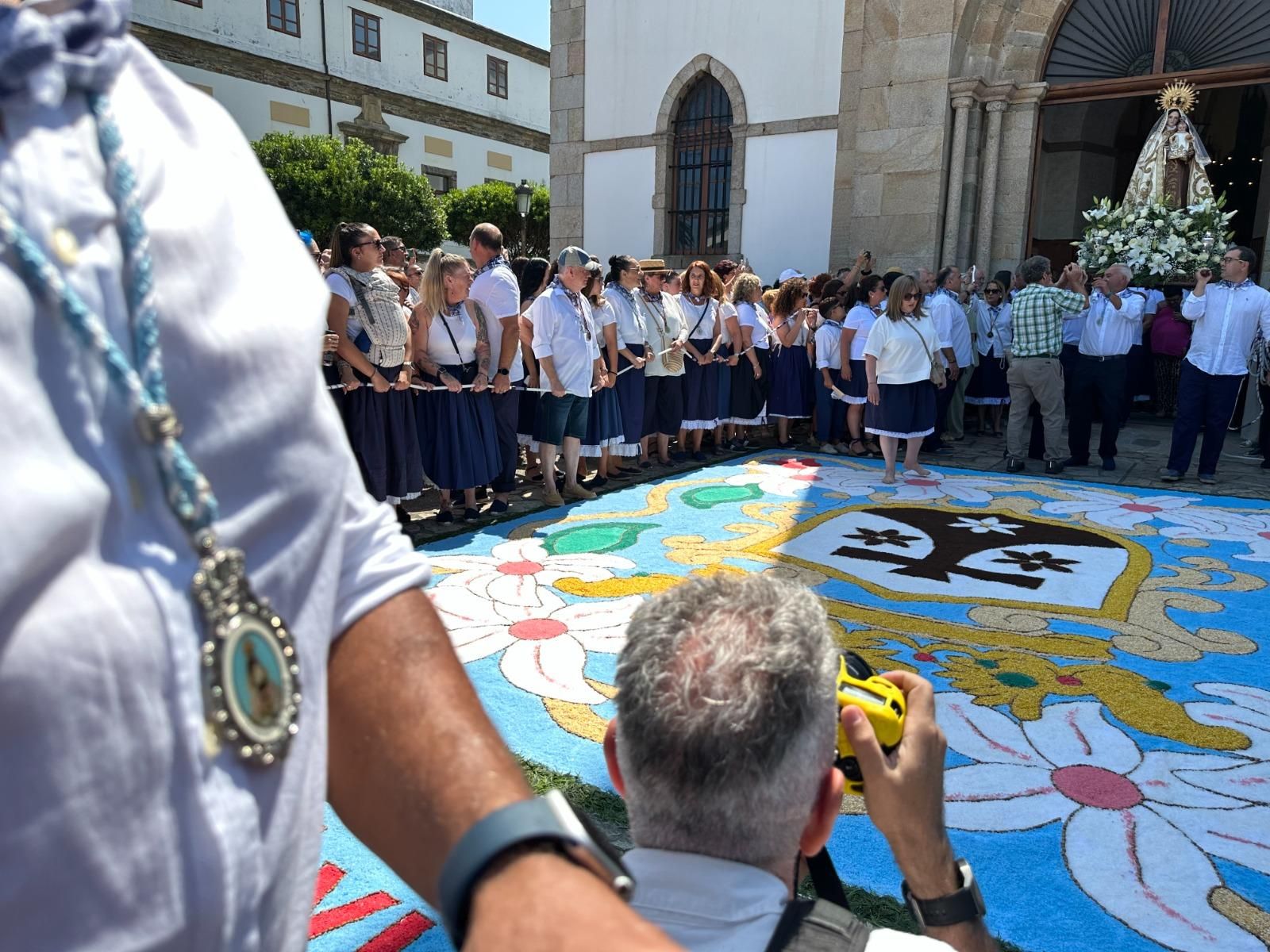 EN IMÁGENES: La procesión de la virgen del Carmen en Tapia de Casariego
