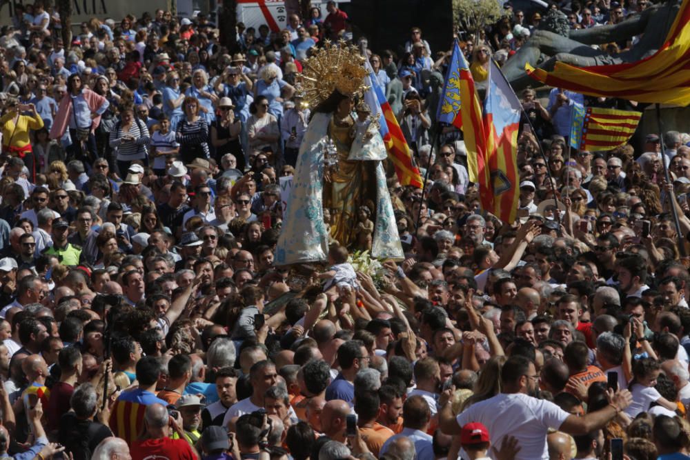 Día de la Virgen de los Desamparados: Traslado de la Mare de Déu