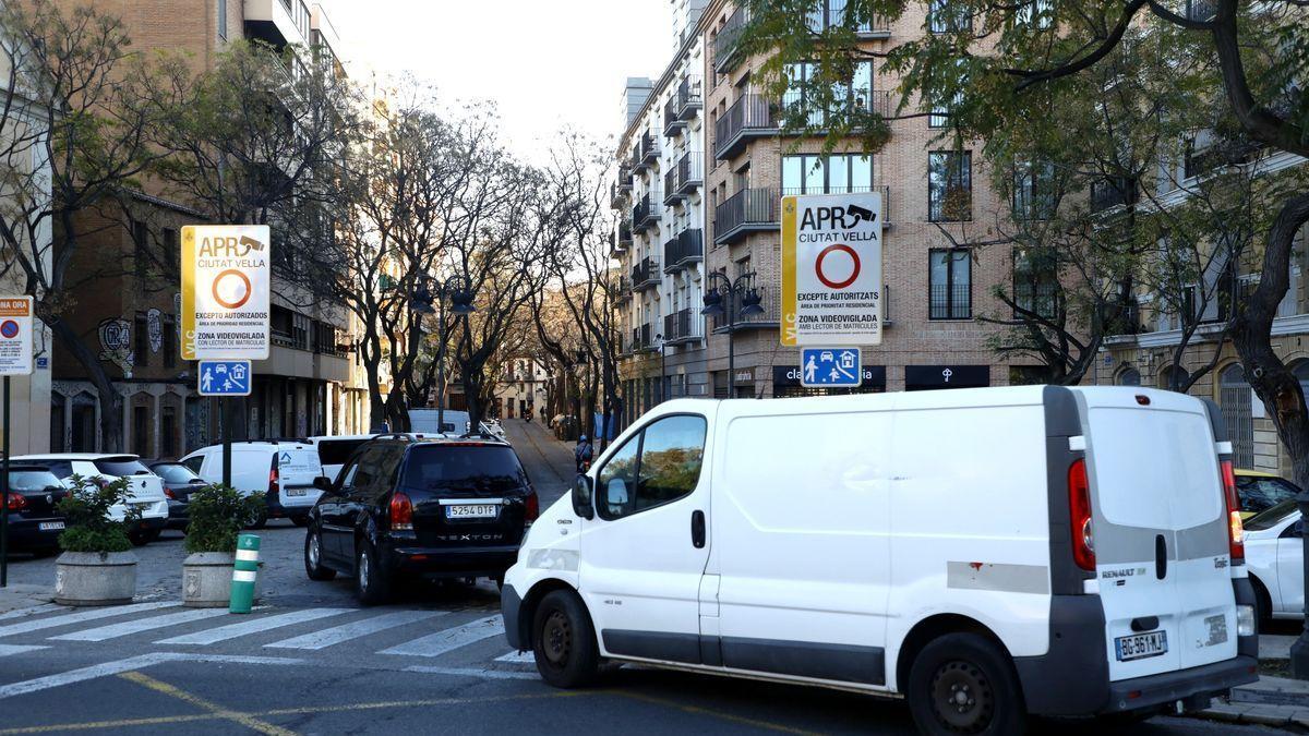 Las nuevas zonas de bajas emisiones de València prohibirá la entrada a determinadas áreas según el coche.