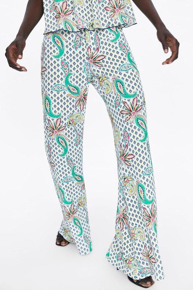 Pantalón 'flare' y de tiro alto de Zara