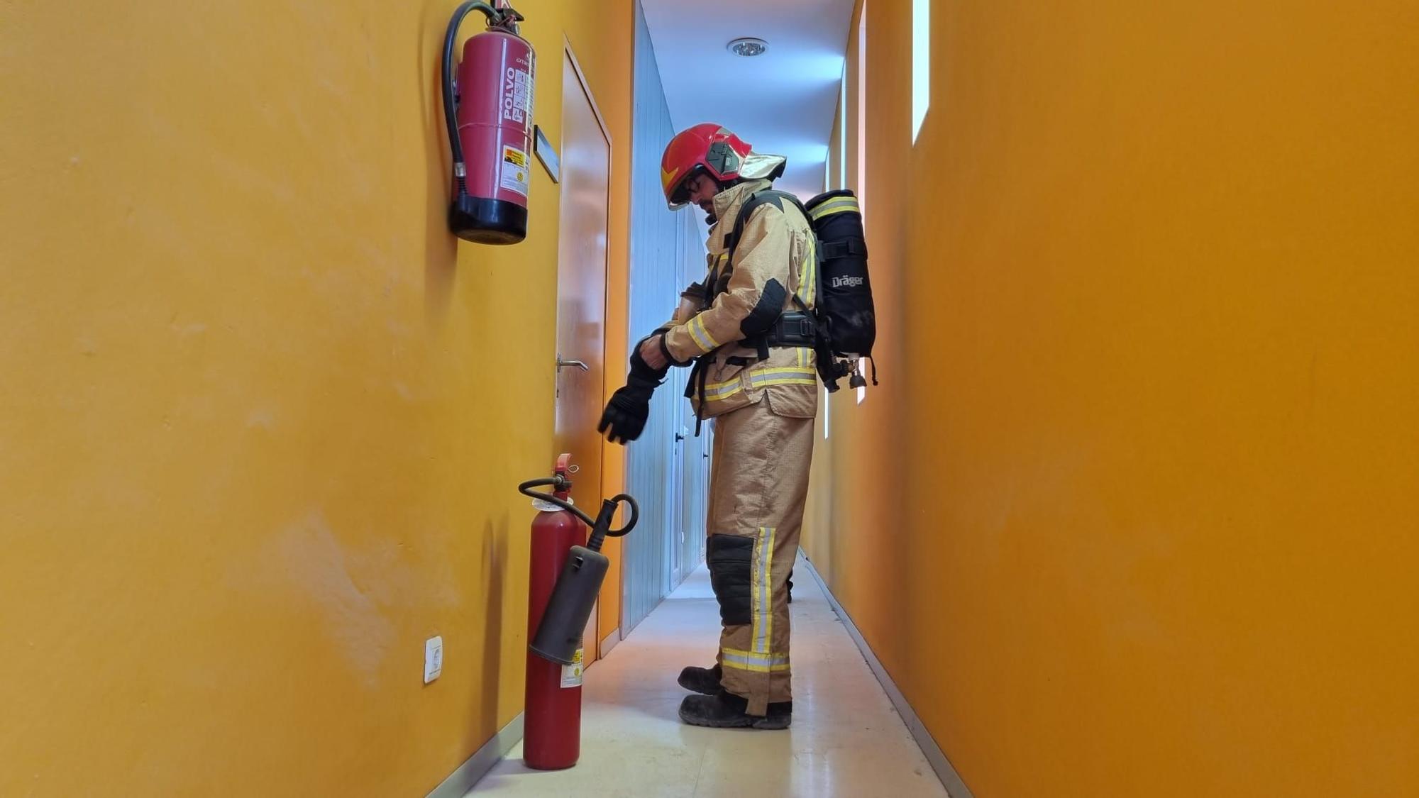 Simulacro de incendio en el centro de salud de Sant Antoni