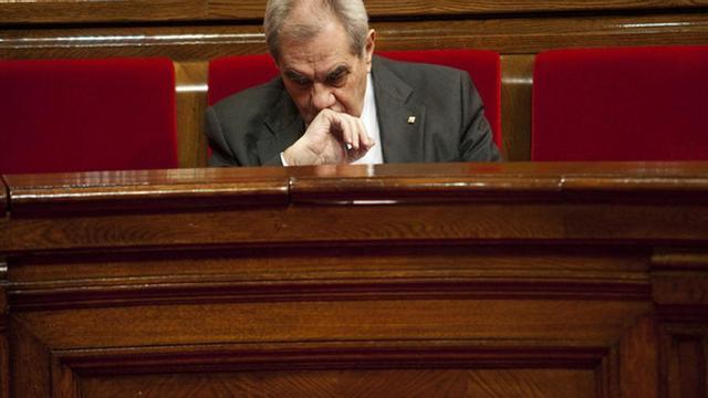 El diputado del PSC Ernest Maragall, en su escaño del Parlament.