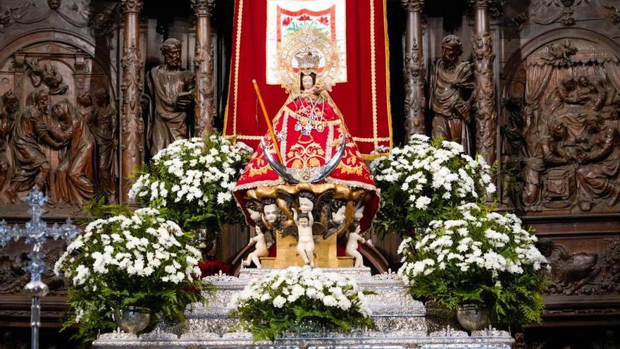 Primer día de la patrona de Cáceres en el concatedral de Santa María