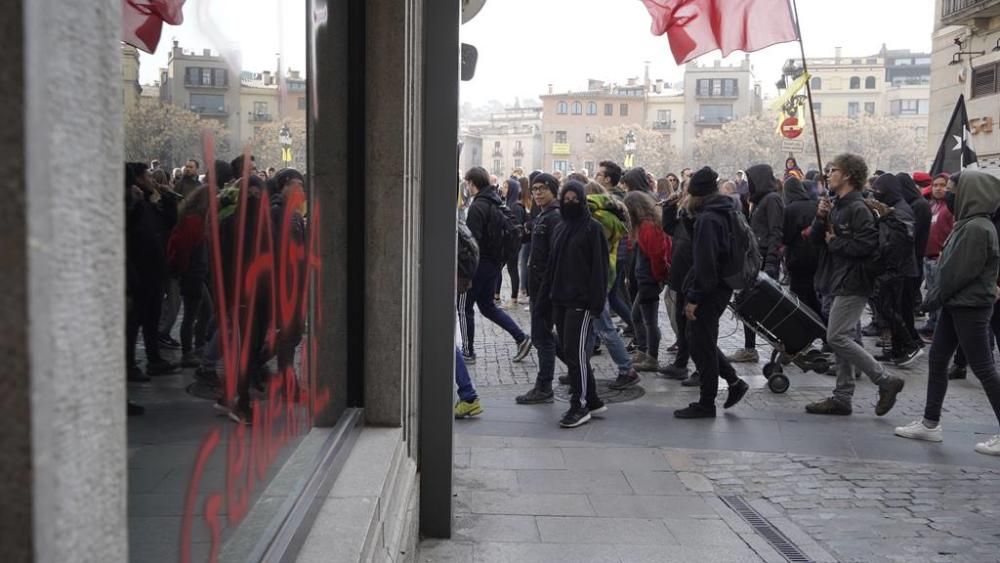 Accions dels piquets en la vaga del 21-F a Girona