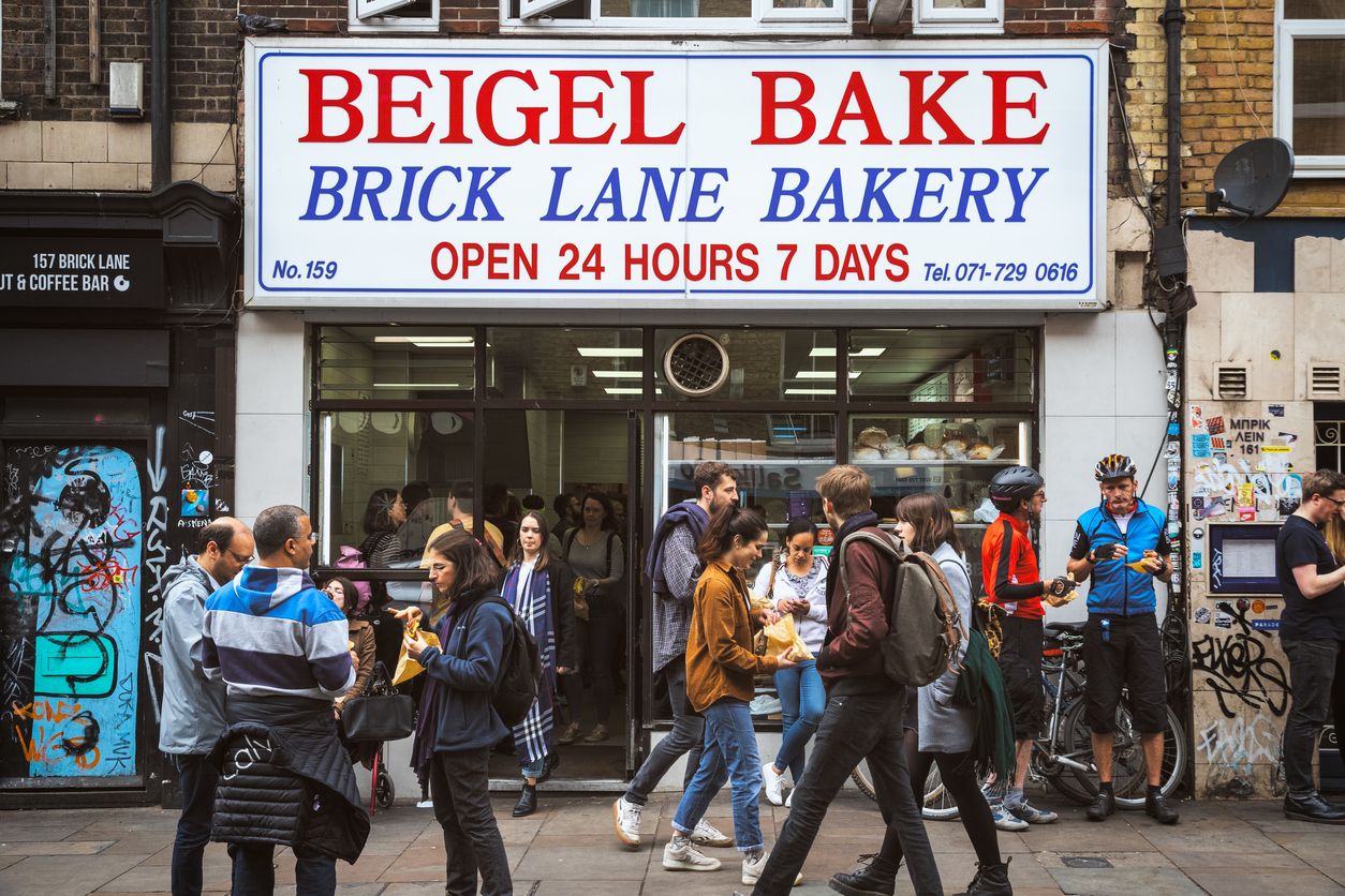 Beigel Bake está siempre lleno, pero solo tardan 20 minutos en atender