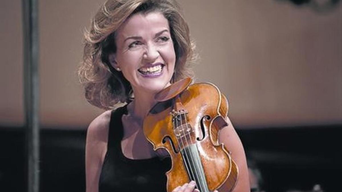 Anne-Sophie Mutter, pura elegancia y virtuosismo, en una imagen promocional.