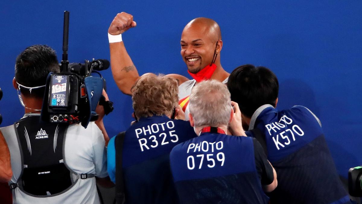 Rayderley Zapata consigue la sexta medalla para España en suelo