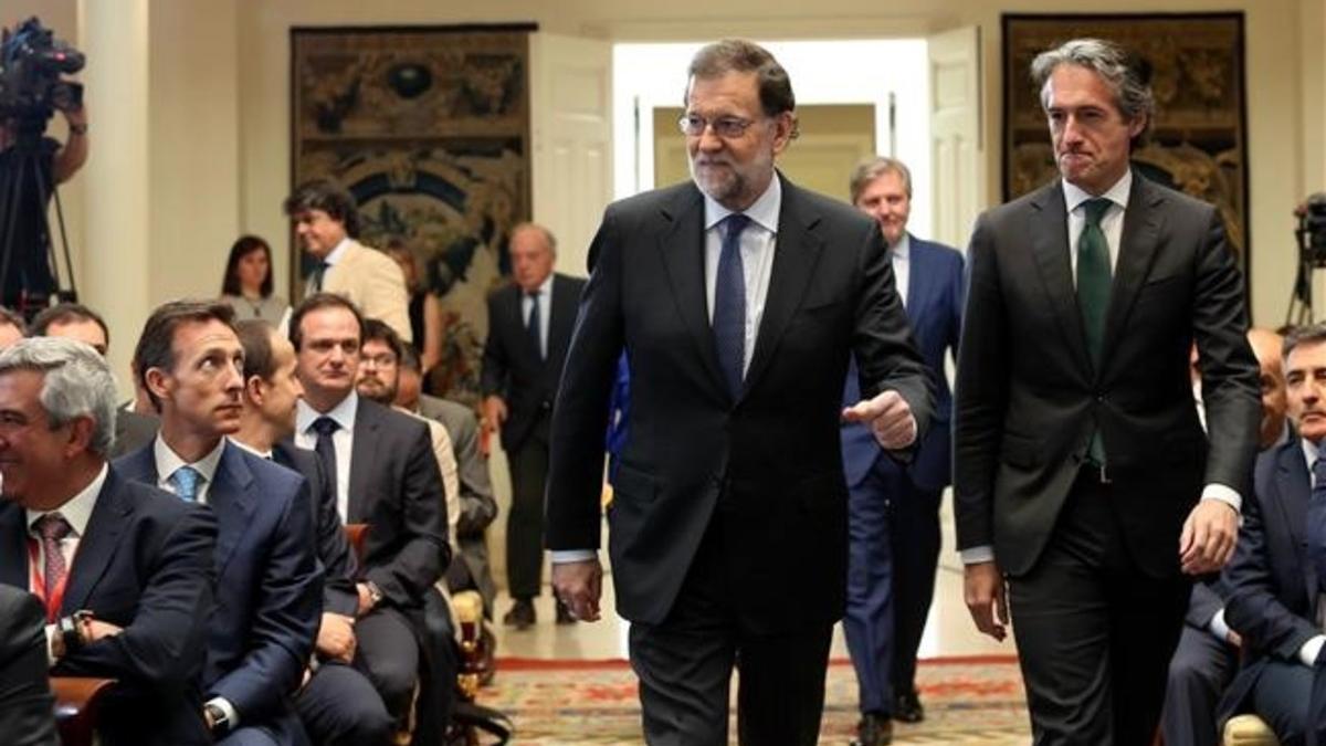 Rajoy presenta el plan extraordinario de carreteras  publico-privado