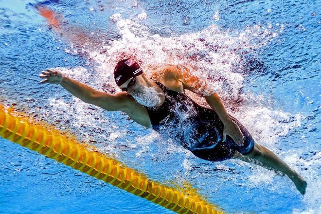 Katie Ledecky compite en la final femenina de estilo libre de 800 m durante la competencia de natación en el Campeonato Mundial FINA 2017 en Budapest.
