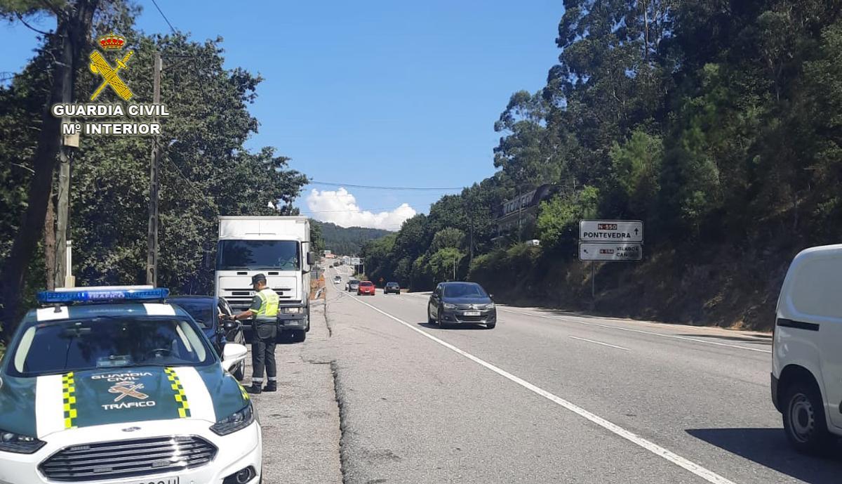 Camión camuflado usado por los agentes.