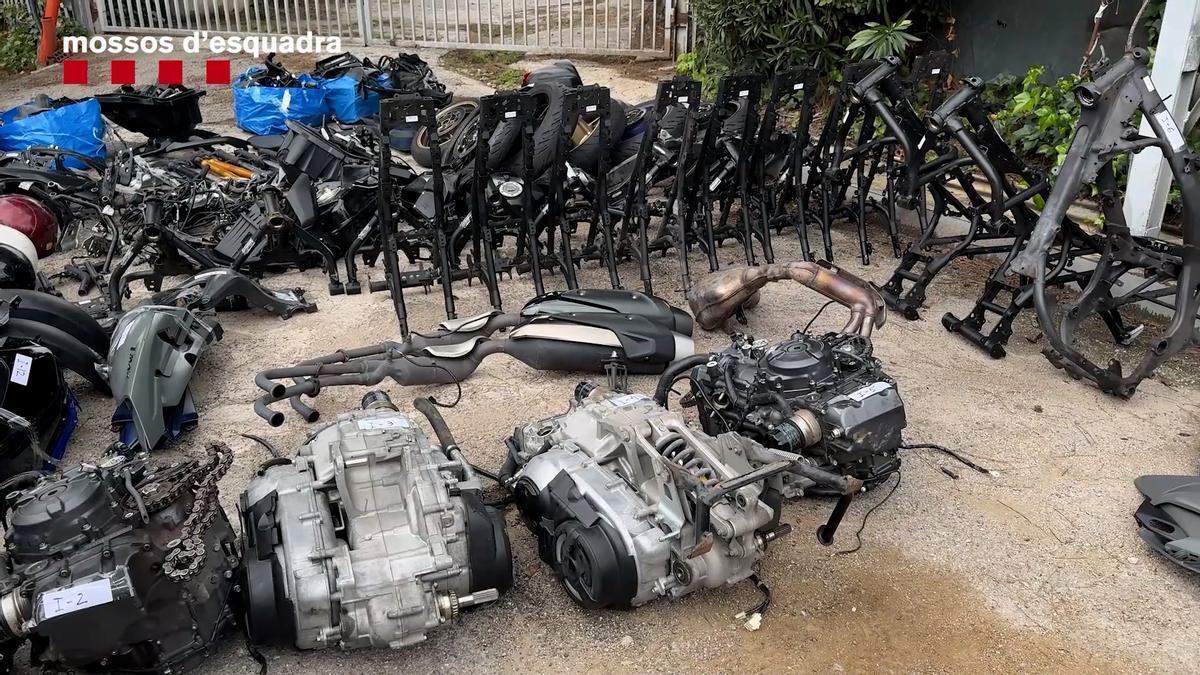 Los Mossos desmantelan una organización especializada en robos con fuerza de motos en aparcamientos comunitarios