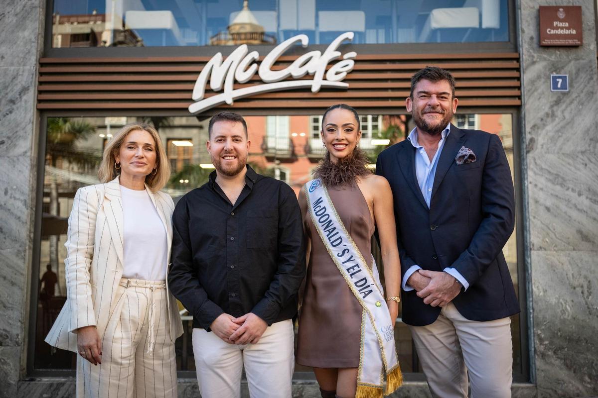 Visita de la candidata a reina de McDonald's y El Día a uno de los restaurantes