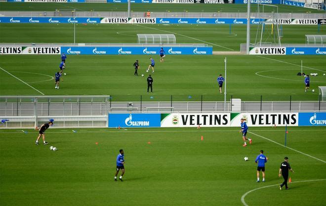 El Schalke 04 vuelve a los entrenamientos entre medidas de seguridad