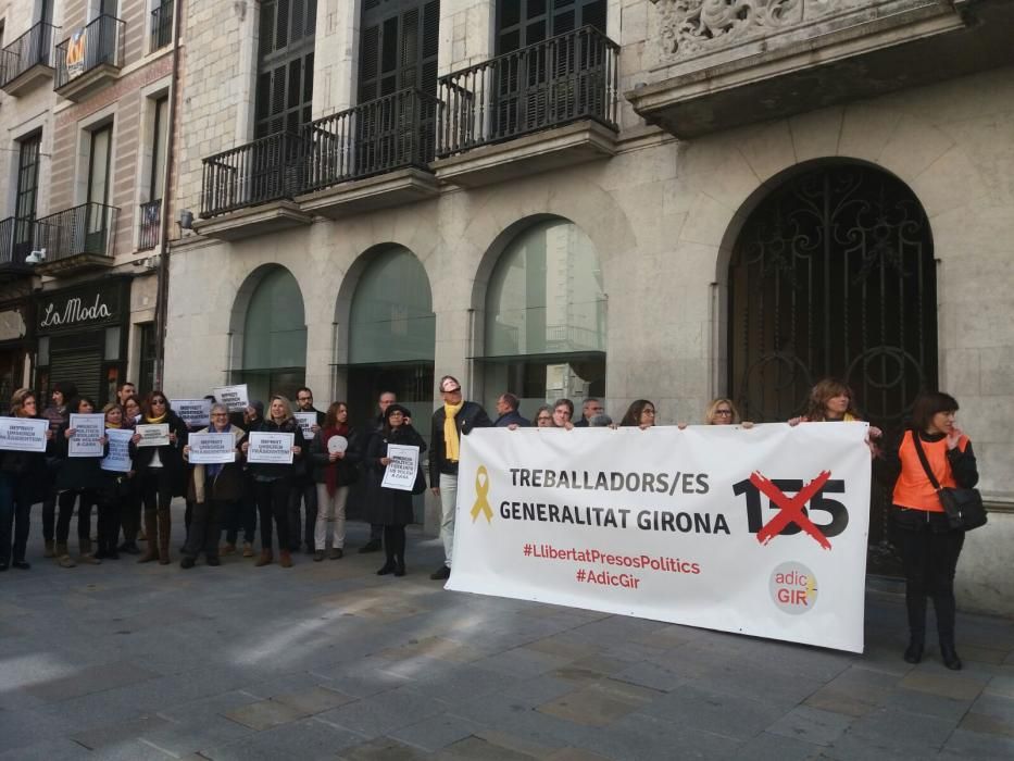 Concentració a Girona per demanar la llibertat de Puigdemont