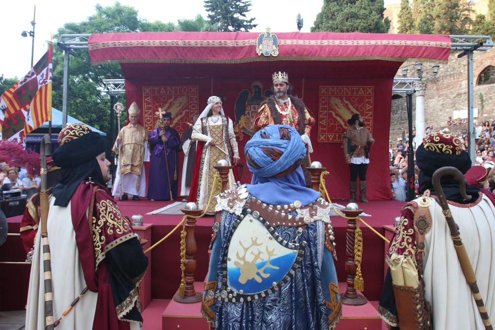 La cabalgata histórica ha puesto fin a la semana grande de la ciudad con la recreación de la toma de Málaga por los Reyes Católicos en 1487, un acontecimiento que motiva los festejos de agosto