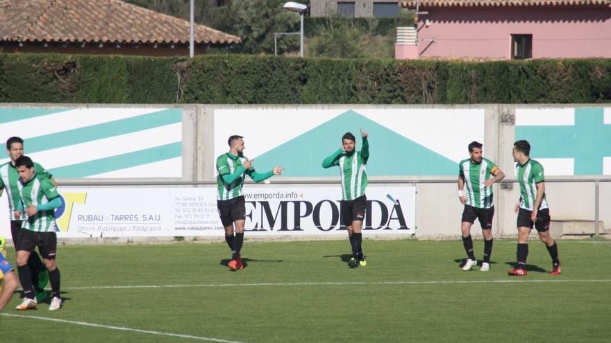 Cornellà, celebrant un gol contra el Palamós