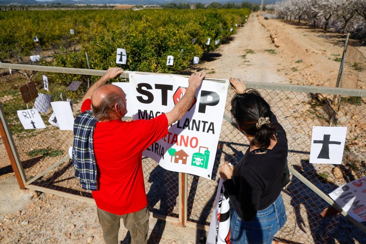 Protesta contra la planta de biometano de Llíria por el inicio de las obras