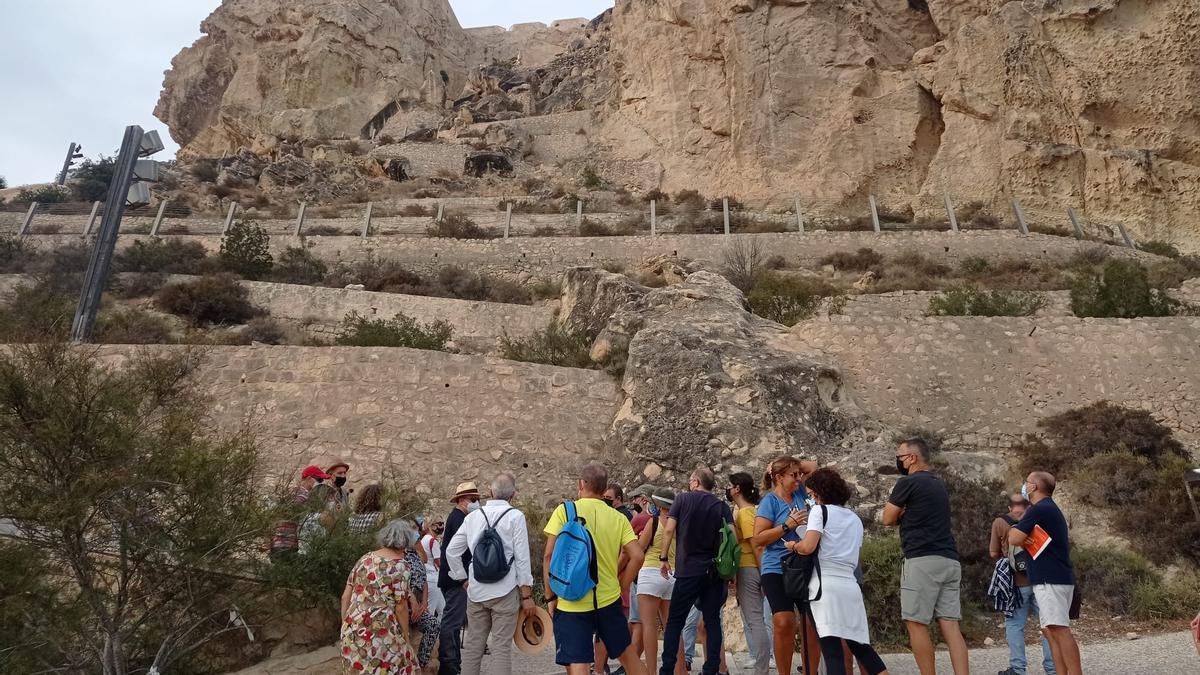 Ruta Geológica por Alicante a su paso por el Museo del Agua, Parque de la Ereta y Explanada.