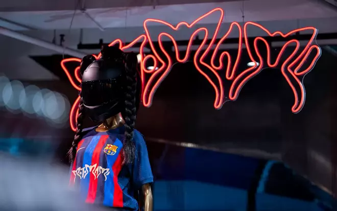 Así es la camiseta del Barça Motomami de Rosalía