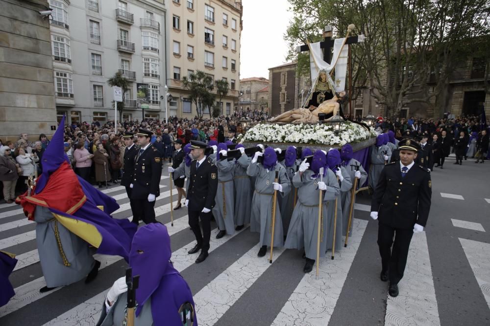 Procesión del Viernes Santo en Gijón