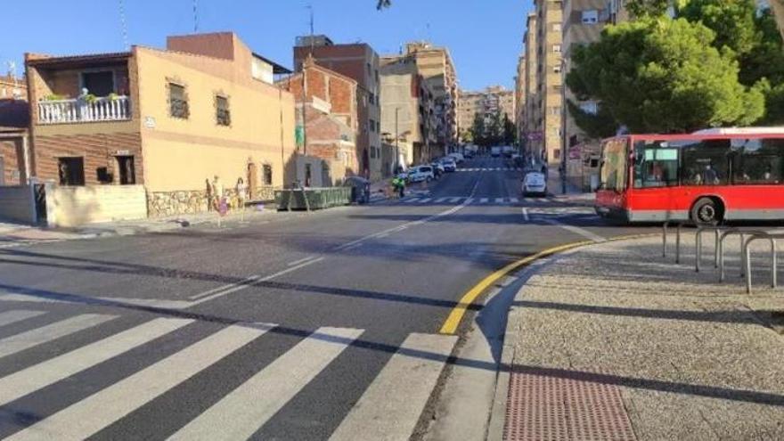 El barrio de Zaragoza que lleva seis años esperando los semáforos que le prometieron: "Cada día pasan 12.000 vehículos por ese cruce"