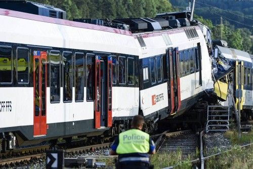 Choque de tren al oeste de Suiza.