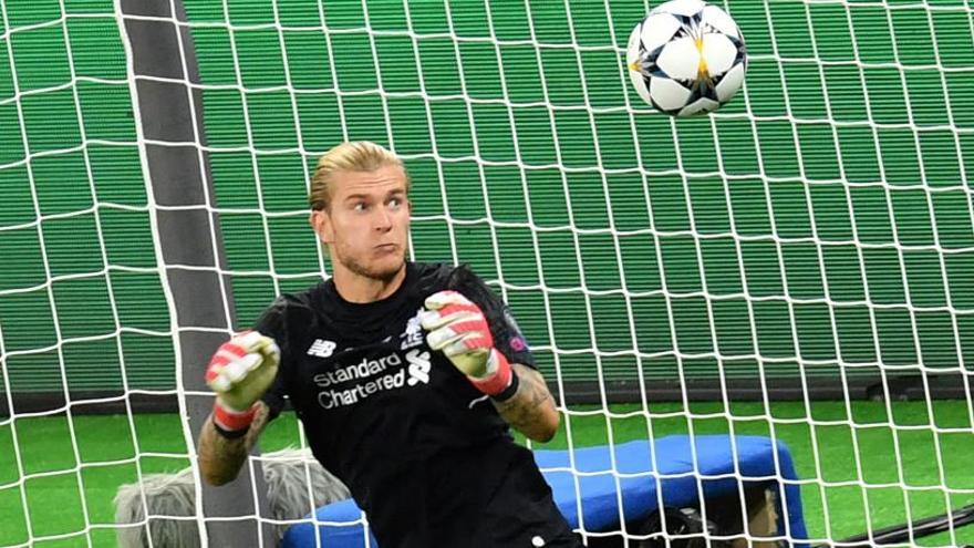 Karius en una acció de la final de la Champions.