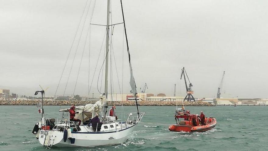 Rescatan un velero mientras se realizaban los eventos del Escala a Castelló