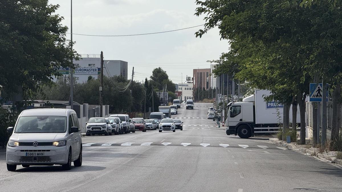 Más de 4.000 veículosdiarios llegan al polígono de L'Andana en PAterna.