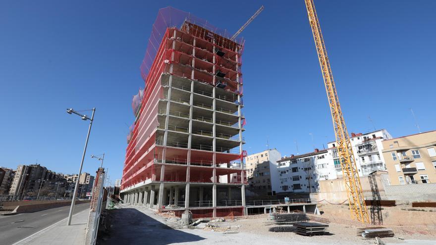 El Gobierno de Aragón estudiará subir hasta un 10% el precio de la VPO para impulsar su construcción