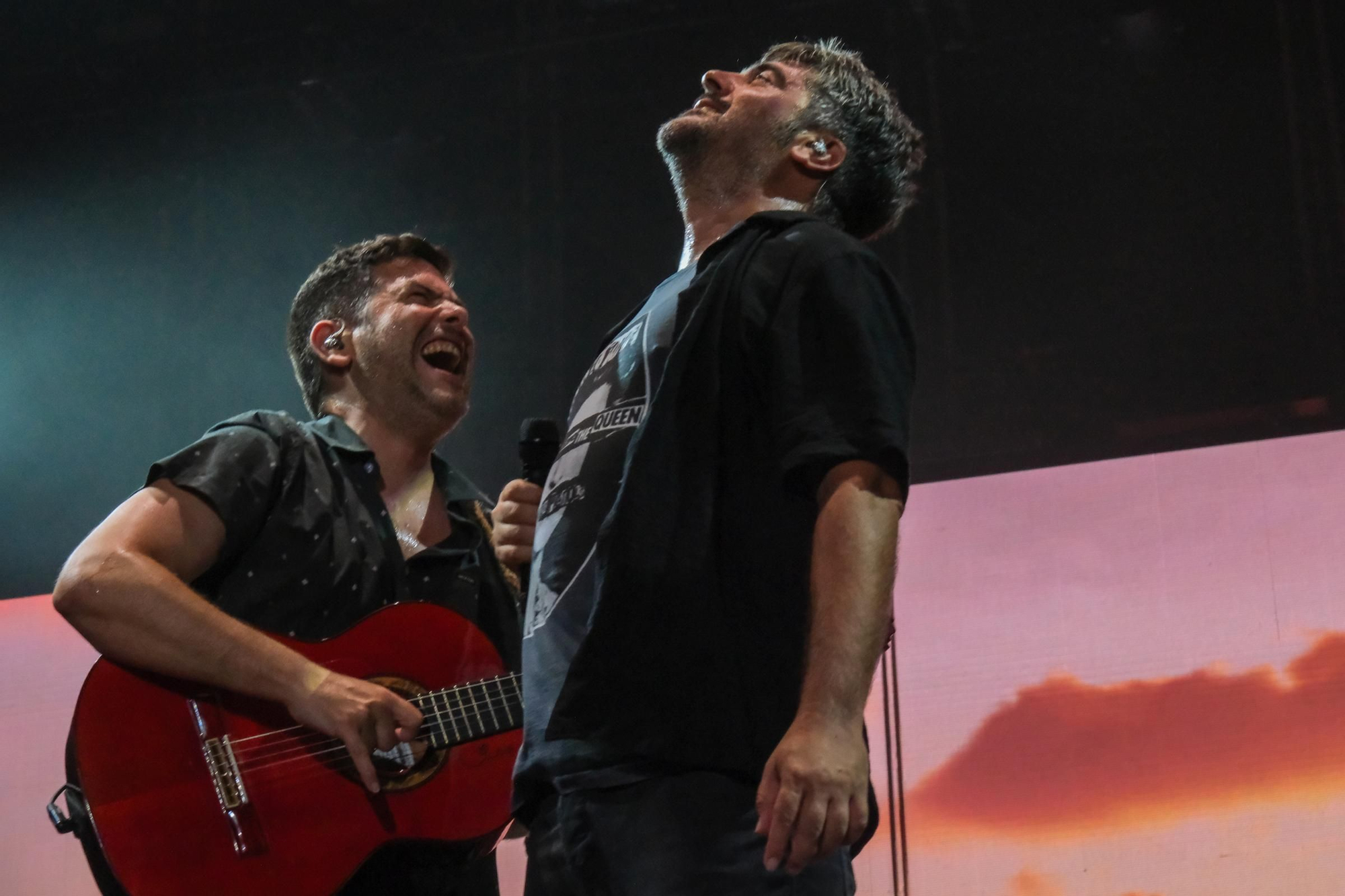 Momentos del concierto de los hermanos Muñoz (Estopa) en el recinto Marenostrum Fuengirola