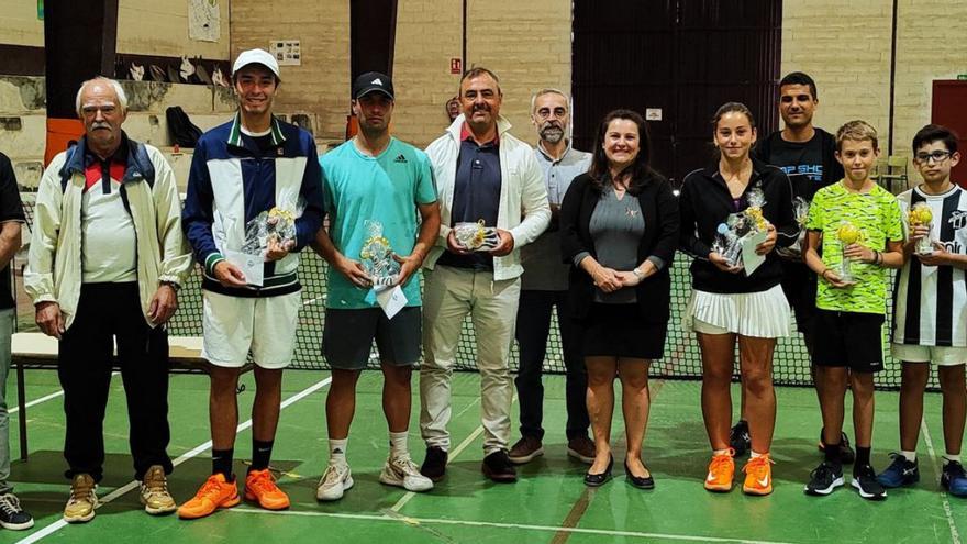 Iago Diéguez, Sofía Sampedro, Iago Otero y Cedric Lezais, campeones