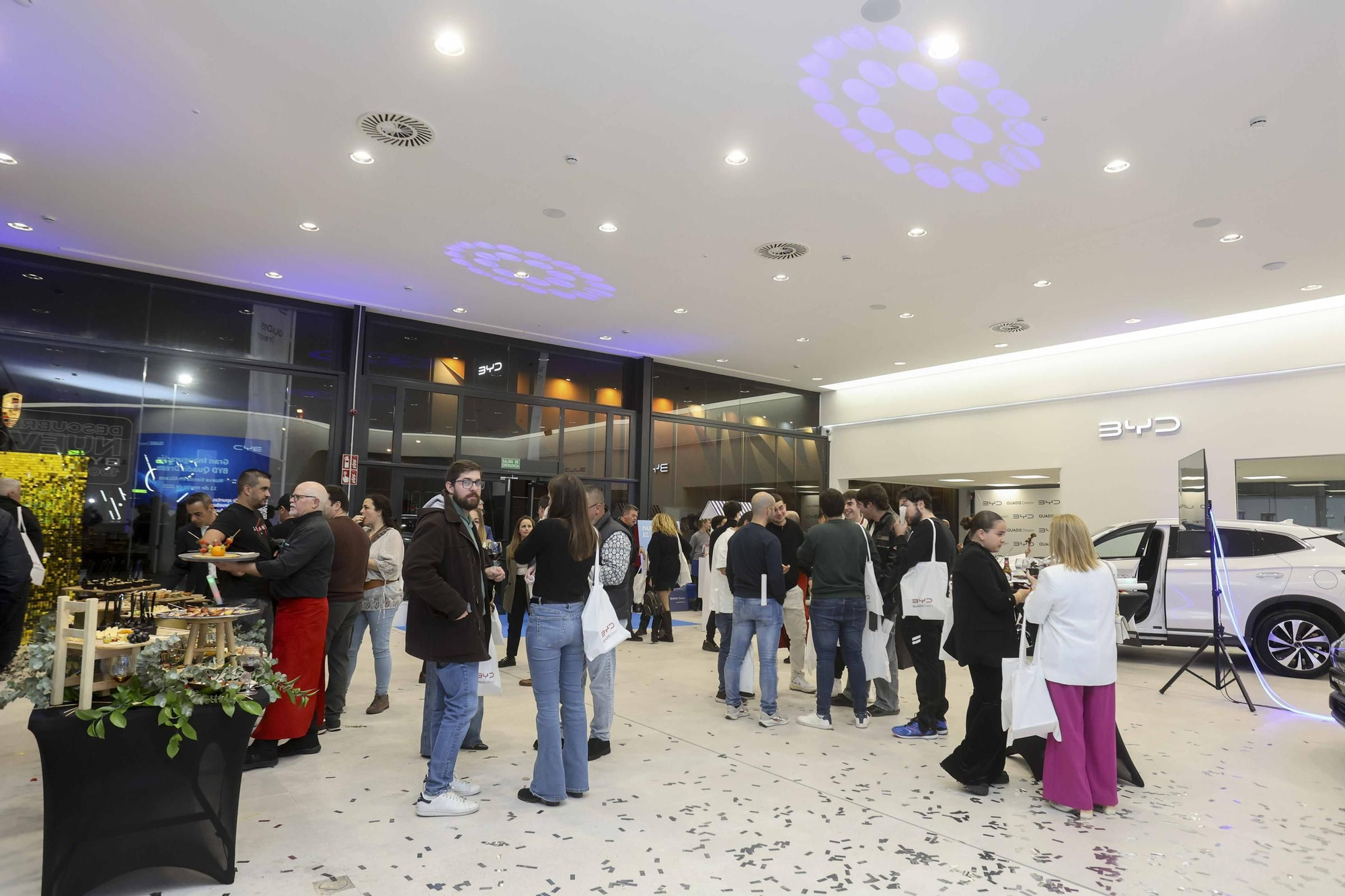 QUADIS Dream inaugura el primer centro BYD en Alicante.