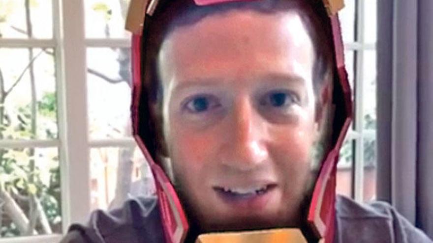 Mark Zuckerberg anunció la compra de ´Masquerade´ usando la propia aplicación.