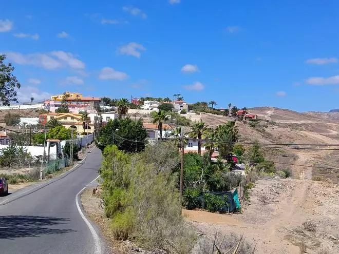 Los vecinos de El Salobre impulsan la regularización de 300 viviendas