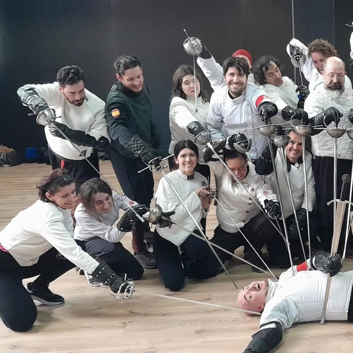 La Escuela de Esgrima Francisco Ettenhard ofrecerá una exhibición de esgrima histórica