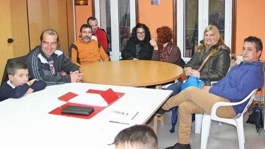 La agrupación se reunió en el Aula de Cultura de Marín.  // S.A.