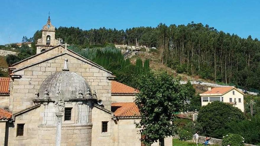 El mirador de la Virgen visto desde la plaza del Santuario.