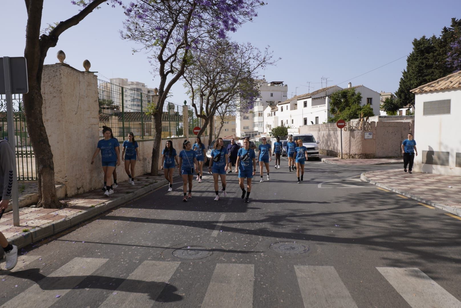 Paseo de las jugadoras del Rocasa