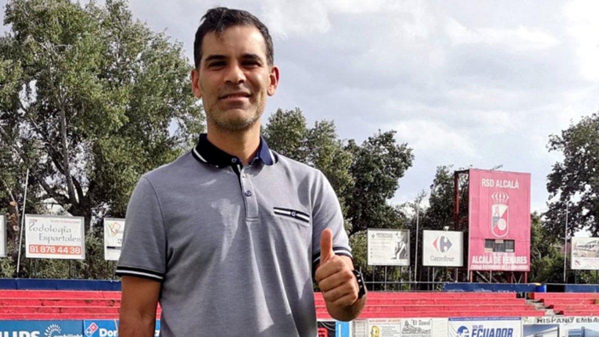 Rafa Márquez empieza su primera aventura en los banquillos