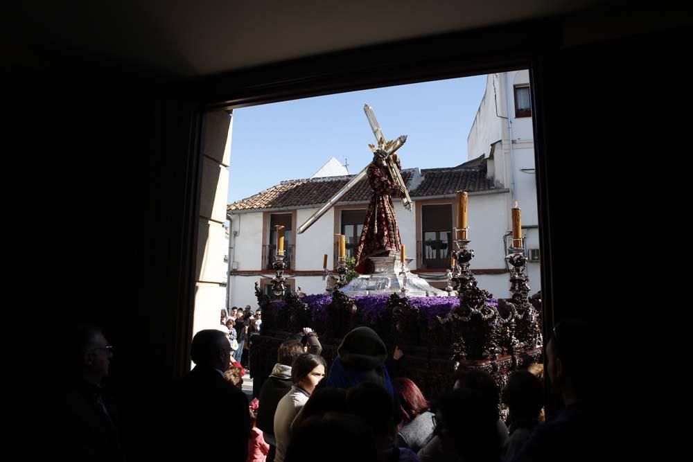 Desfile del Nazareno en su barrio