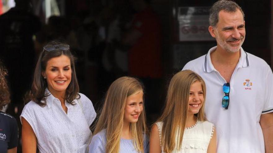 Los Reyes y sus hijas ya están en Mallorca