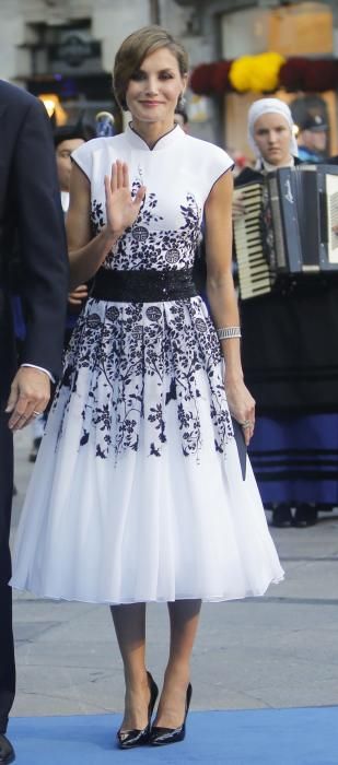 Desfile de los Reyes, personalidades y premiados en la alfombra azul