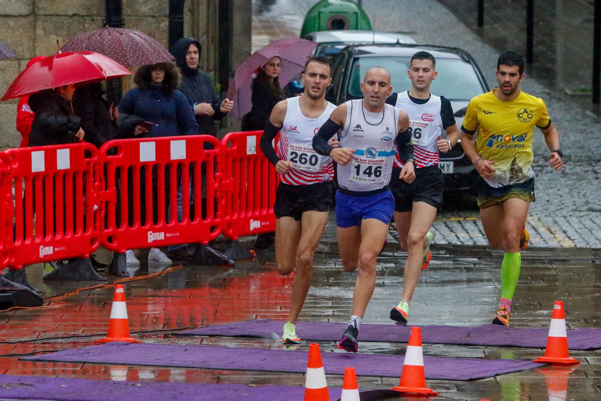 Más de 200 valientes hacen posible la recuperación de la San Silvestre de Cambados