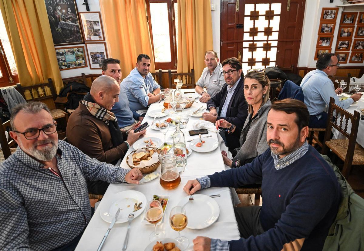 Tradición, cariño y sabor durante la jornada de Menjars de la Terra en el restaurante La Estrella de África de Crevillent