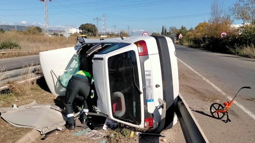 Muere un conductor por una salida de vía en la antigua N-IV a la altura de Rabanales