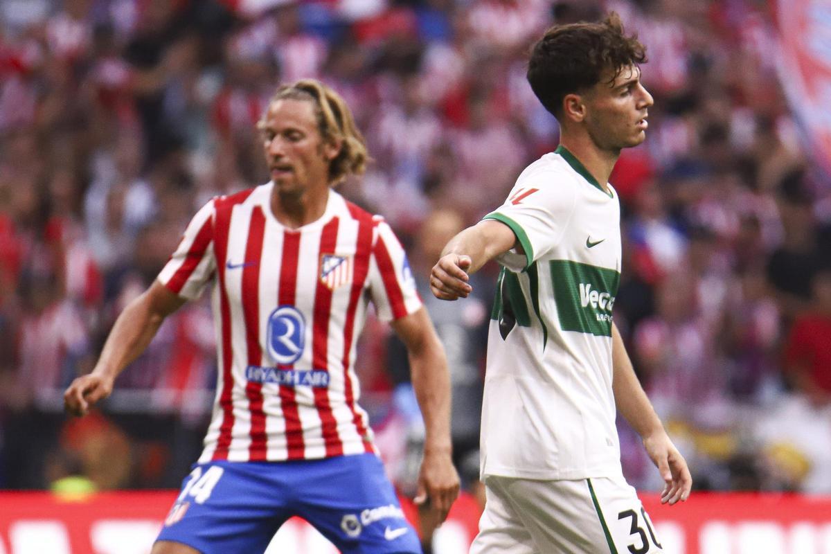 Rodrigo Mendoza, como franjiverde, en el duelo de la primera vuelta en Madrid, ante Marcos Llorente.