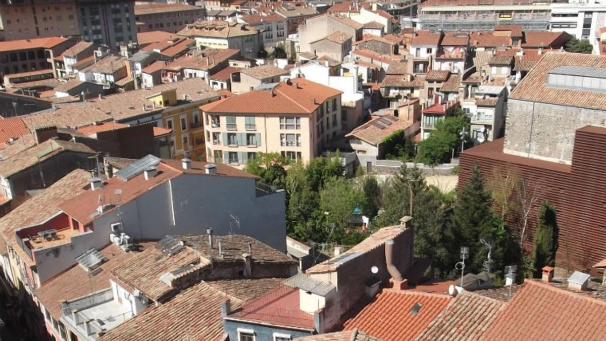 Vista aèria de la ciutat d’Olot, la ciutat gironina on m’és s’ha encarit l’entrada d’un habitatge durant els últims cinc anys. | DDG