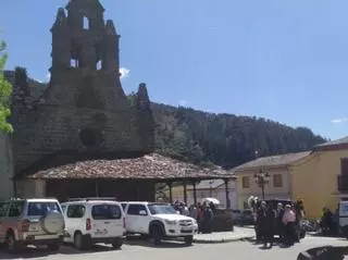 Emotivo adiós en Ibias al pescador muerto en el río