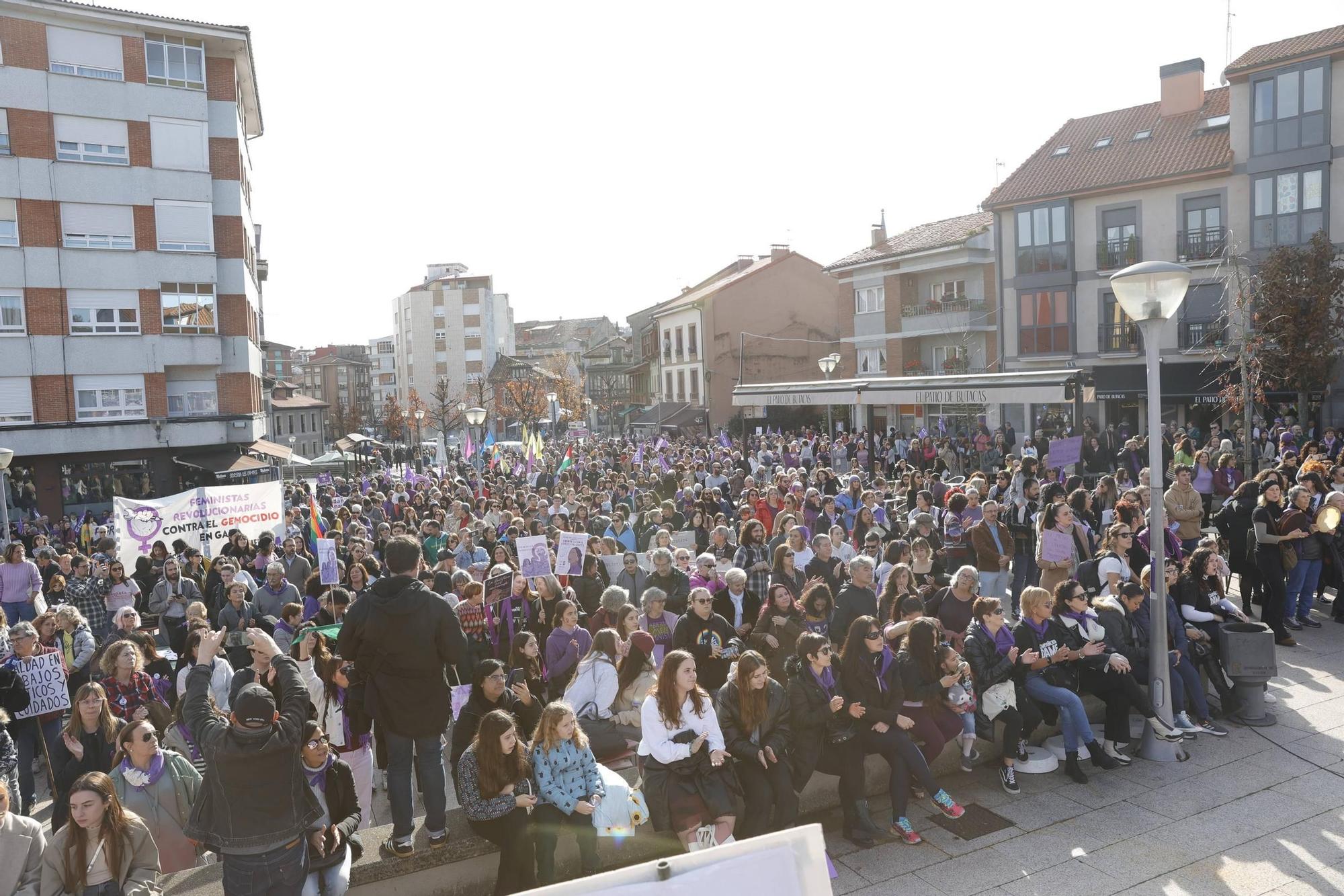 Así fue la manifestación del 25N en Pola de Siero